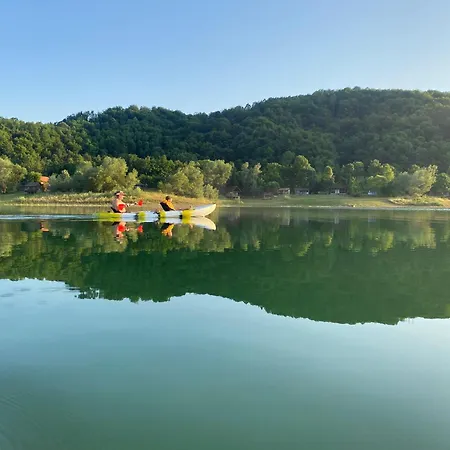Jezero - Vikendica