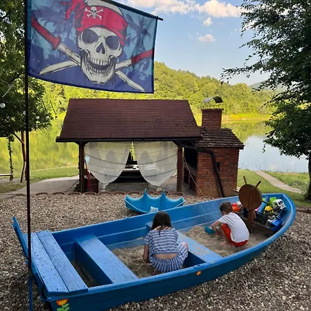 Jezero - Vikendica *