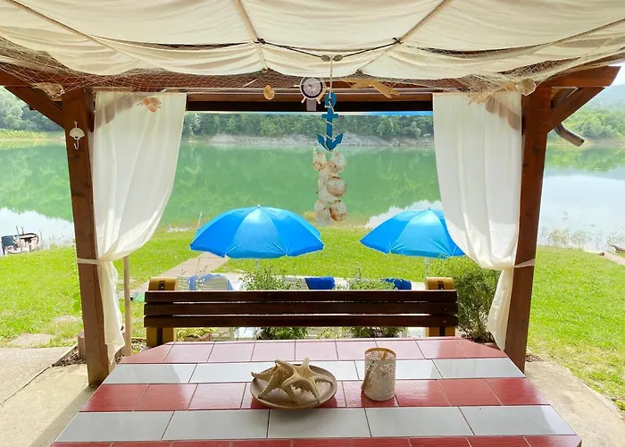 Vikendica Jezero - Vikendica