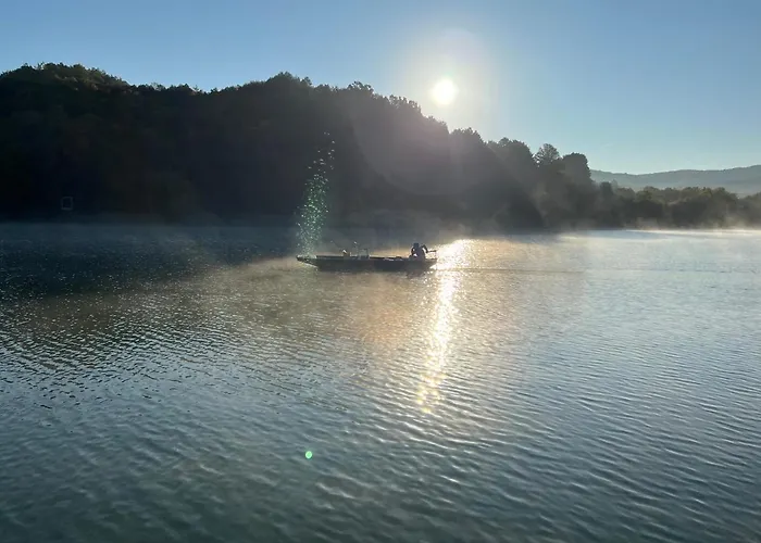 Jezero - Vikendica *